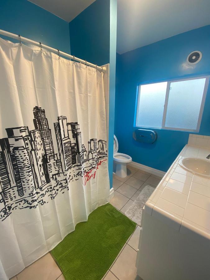 Small Private La Bedroom W Wifi - Private Fridge - Ac Near Usc - Exposition Park - Usc Memorial Coliseum - Banc Of California Bmo Stadium - Downtown Los Angeles Dtla - University Of Southern California Usc!!! Eksteriør billede