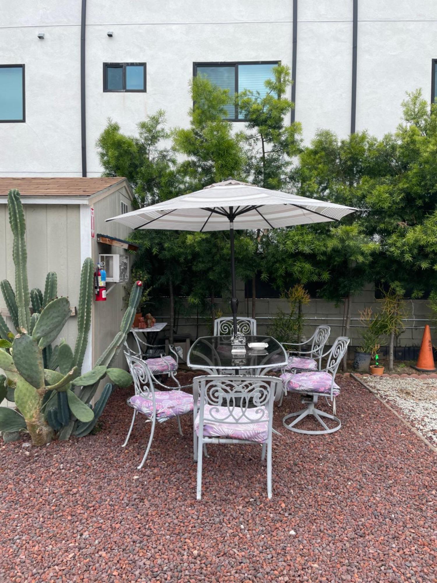 Small Private La Bedroom W Wifi - Private Fridge - Ac Near Usc - Exposition Park - Usc Memorial Coliseum - Banc Of California Bmo Stadium - Downtown Los Angeles Dtla - University Of Southern California Usc!!! Eksteriør billede